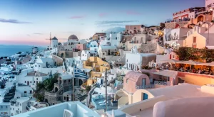 Santorini Üzerine Her Şey: 2026’da Ziyaret Edin